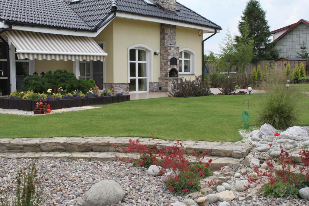 B&B Kamelia Komorniki  Exteriör bild