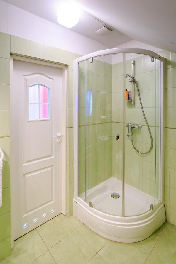 B&B Kamelia Komorniki  Exteriör bild